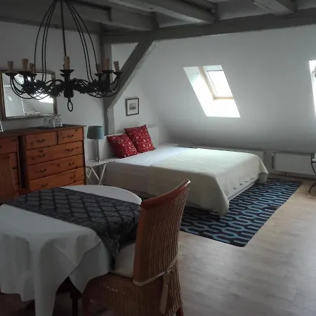 Maisonette 